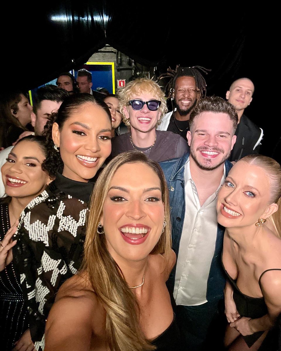 Vem que o #Domingão começou! 🧡 #DançaDosFamosos