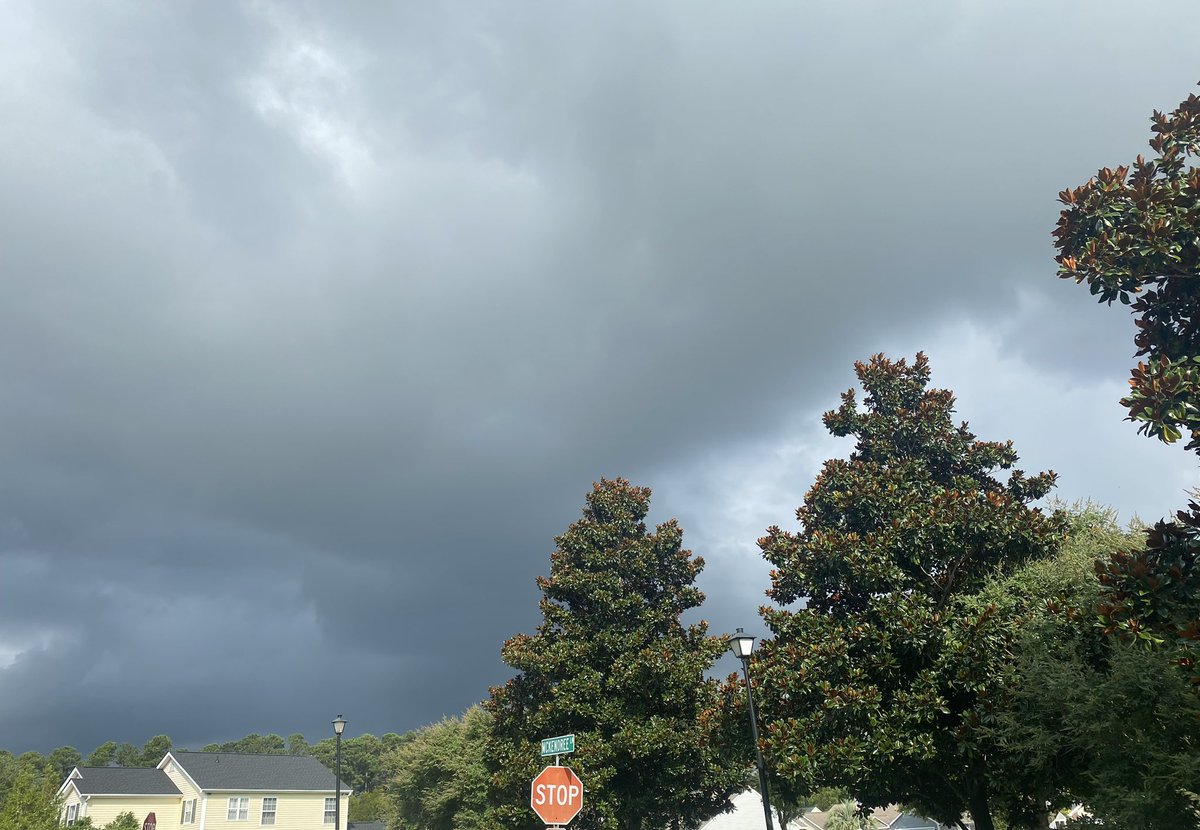 mbloveroadtrips's tweet photo. @mediblasi @ChrissyKohler @William28796229 @EdPiotrowski @NOLALady6 @jamiearnoldWMBF @weatherchannel @liamswx @AndrewWMBF @mysteryladey @SeasonedTrav Looks like rain not far away but sunny at River Oaks and still no rain #drought #rainplease https://t.co/vPa8H3PCxq