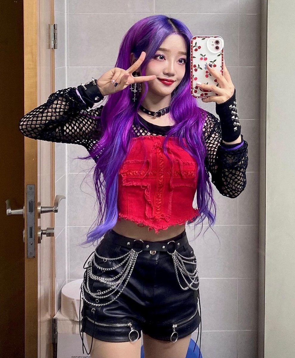 IreelyLuvYou's tweet image. Happy birthday to our favorite drummer YEONG EUN!! Diadem loves you so much! 💜💜💜 @Rolling_Quartz #Yeongeun #RollingQuartz #KRock #Rock #HappyBirthday