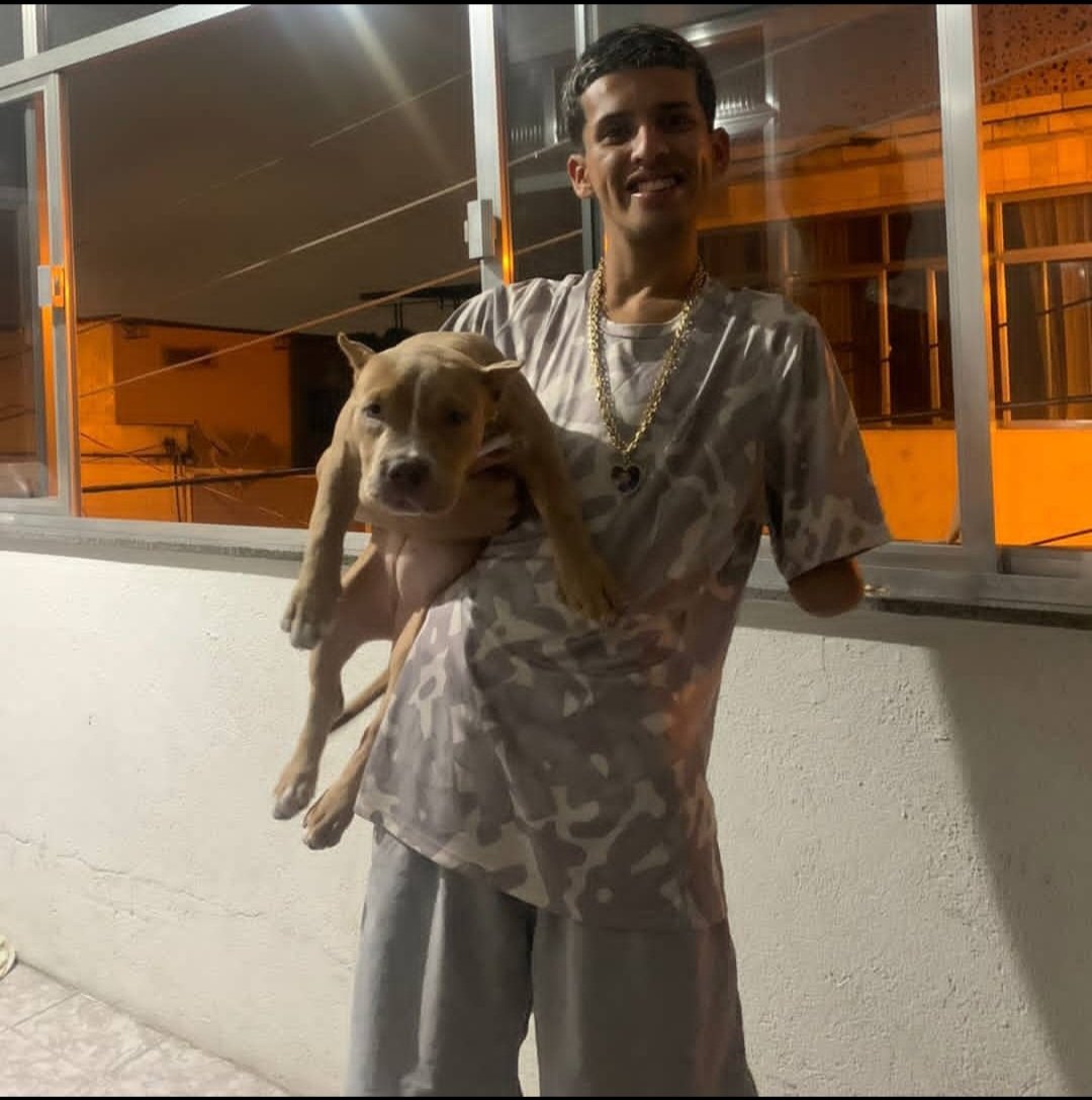 Pebinha_MTS's tweet photo. Levo a vida no sorriso, mais só deus sabe como está a mente e o coração https://t.co/KIjcV7Pq5a