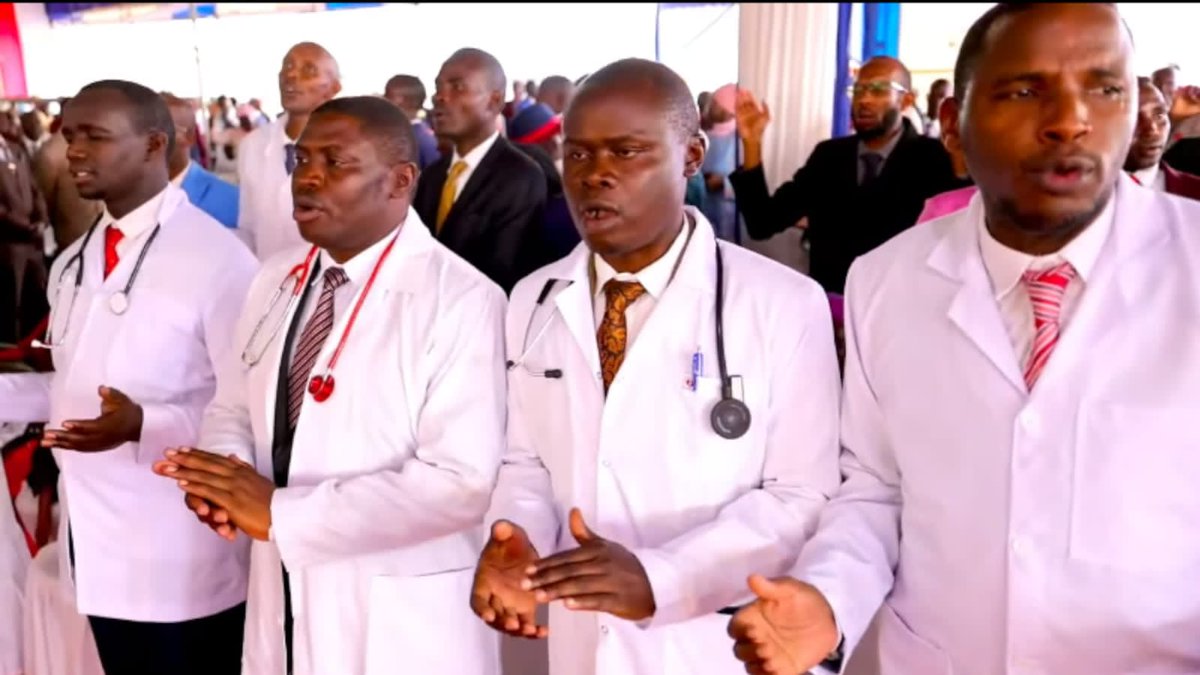 innocentnt2287's tweet photo. It does not Get more serious than this!!

That senior Medics in the Land step forward with their work gown's to testify the Power of the blood of Jesus!

That HIV/AIDS is deleted from the blood!

It does not get glorious than this!, The Lord is Power!

Everybody was stunned!! https://t.co/9g6SYqtt3V