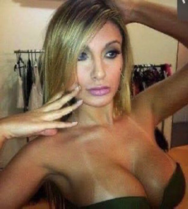 vendo uns tópicos do fandom este domingo e cheguei na conclusão de que algumas de vcs são meio lelés da cuca deem uma segurada ai