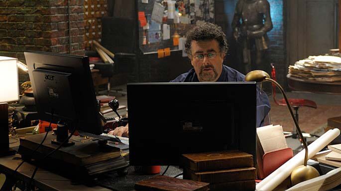 Can you believe today is 1️⃣5️⃣ years since #Warehouse13 first aired? Join me in celebrating this milestone by rewatching your favorite episodes today. 

Share your love for the show and memories using #Warehouse13.