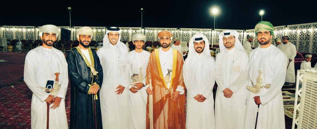 ali_klbani's tweet photo. (( بلدة حيل بني غريب))  بولاية #عبري.تحتفل بالمعرس العريس.( هيثم بن زاهر الغريبي).وسط الأفراح..والفنون الشعبية الجميلة.وبمشاركة مجتمعية واسعة.( فهذه تهانينا للعريس الرائع..( هيثم الغريبي).. ولأهله وجماعته. مع التمنيات بدوام الأفراح والمسرات في بلدة(( حيل بني غريب #بعبري )). https://t.co/oln2WZmnXZ