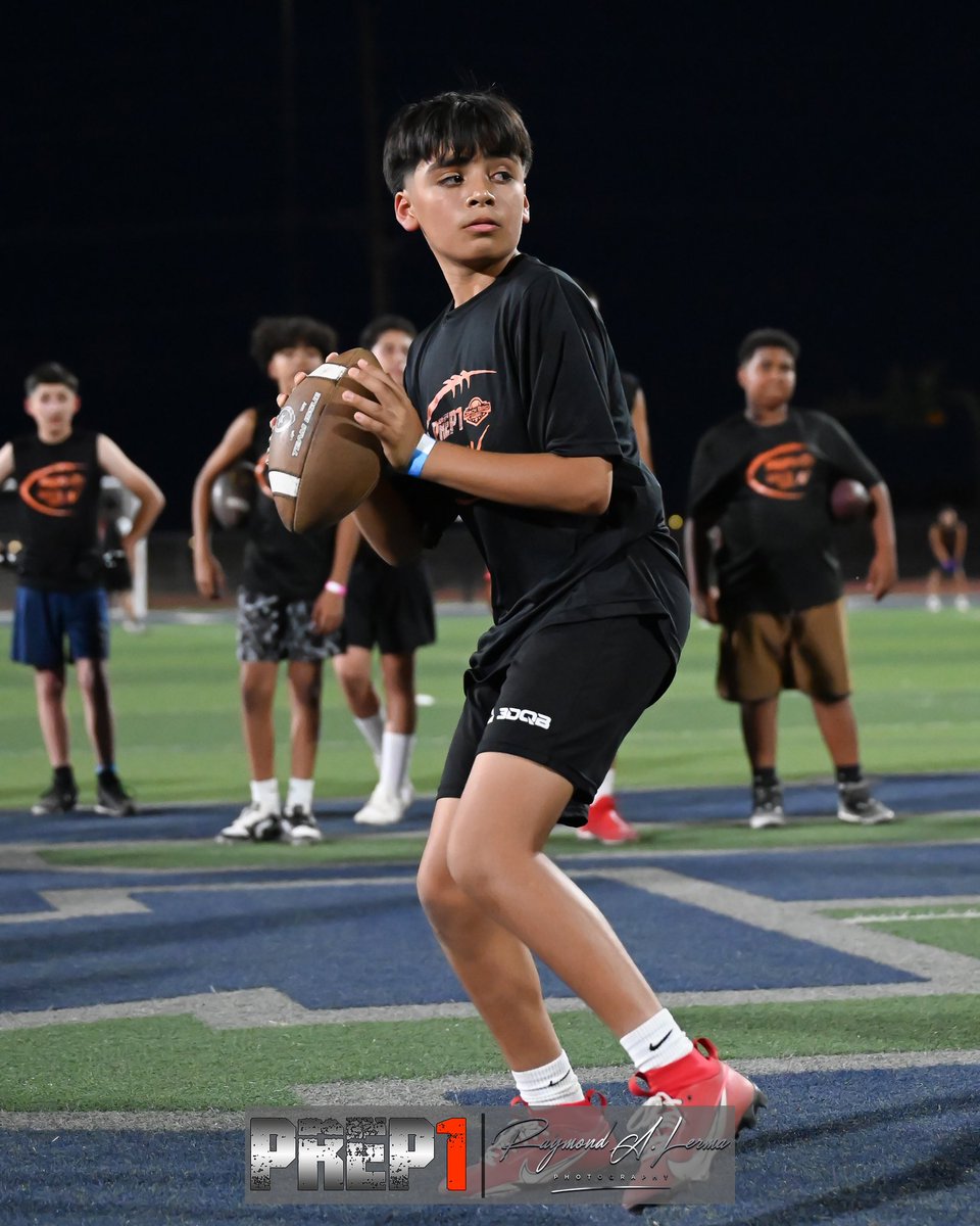 Under the lights #mvpqb  <a href="/RALPhotography_/">Raymond A. Lerma Photography</a> 🔥💪🏼 <a href="/Prep1USA/">PREP1</a> <a href="/Prep1Media/">PREP1 Media</a> <a href="/3dqb_SoCal/">3DQB SoCal</a> <a href="/DamianDevon/">QBLifestyle</a> <a href="/QBHitList/">QBHitList.com</a>