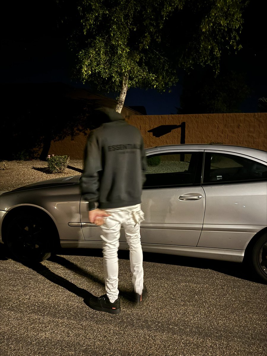 Real deal spanka Ion need no yes men blrrd on my hip spitting like GOXAN!