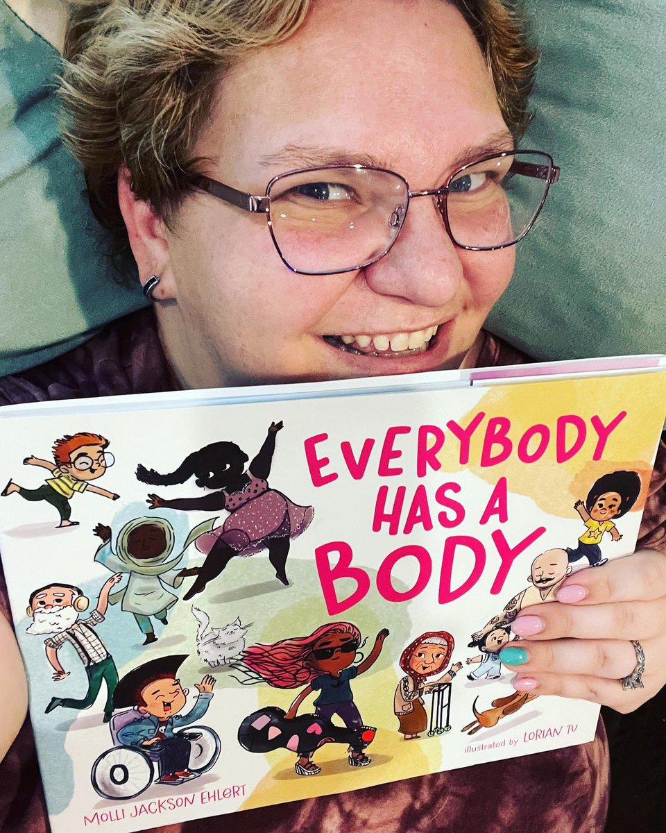 mollimakes's tweet image. Hi #WritingCommmunity I’m Molli! I write #PictureBooks & #romantasy promoting acceptance & queer, fat, neurodivergent, Jewish joy—the make up of me!
I’m a chef & psych researcher by training—a mom above all 🫶
EVERYBODY HAS A BODY out now & ALL FOOD IS GOOD FOOD out August 13!