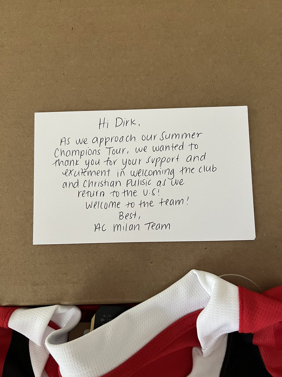 Dirk_JDR's tweet photo. So cool to see my content being recognized by @acmilan! My indoor team wore their kit when we won our championship this past winter!

Thanks so much to @acmilan and I can’t wait to checkout when you play at Soldier Field! https://t.co/kFqQJU8irP