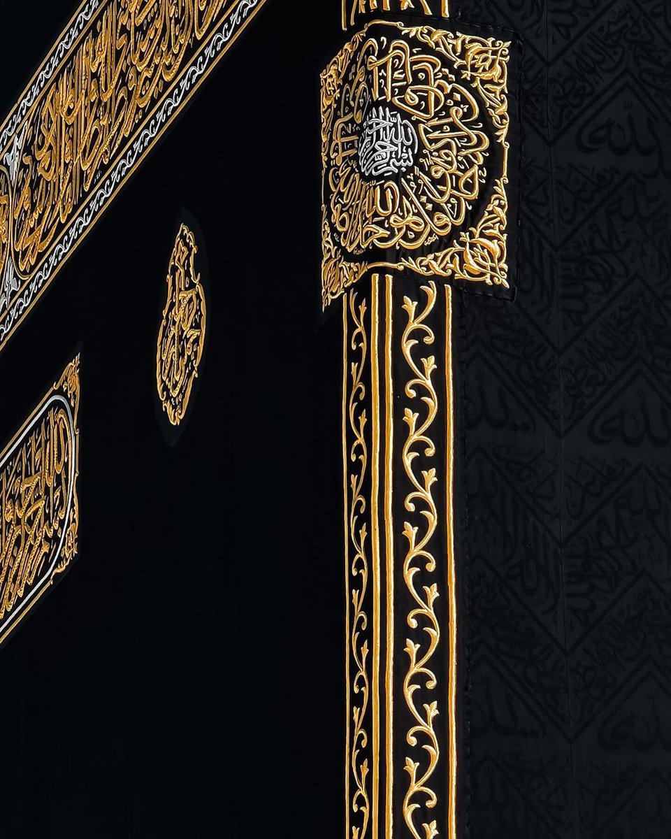 ScreenMix's tweet photo. تصوير ثوب الكعبة الجديد عن قرب
ما أجمله ❤❤ https://t.co/MKPxxWIIXb