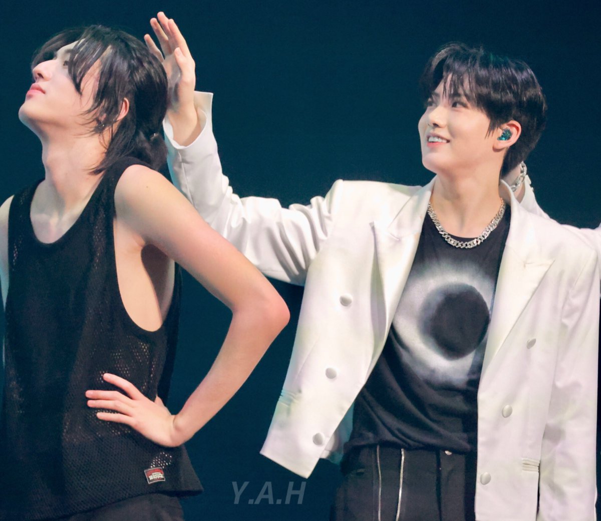 cocoarruto's tweet photo. WE FINALLY GOT THIS HARUKYU MOMENT IN HD PICTURE! https://t.co/mWN0SqjIoB