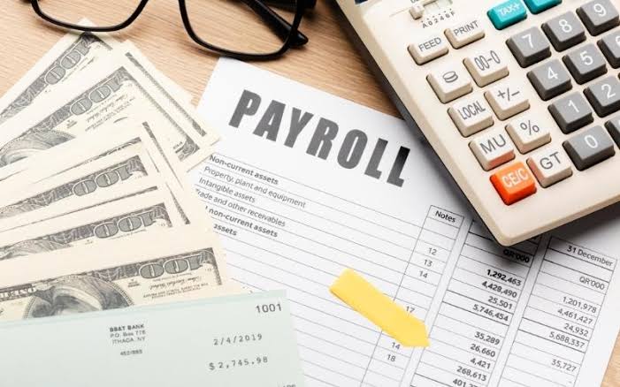Brahma_INA's tweet photo. Payroll Dana Talangan

Merujuk pada sistem di mana perusahaan menggunakan dana talangan untuk memastikan pembayaran gaji karyawan tepat waktu meskipun ada kendala likuiditas atau arus kas. https://t.co/eGR2Nlpmz7
