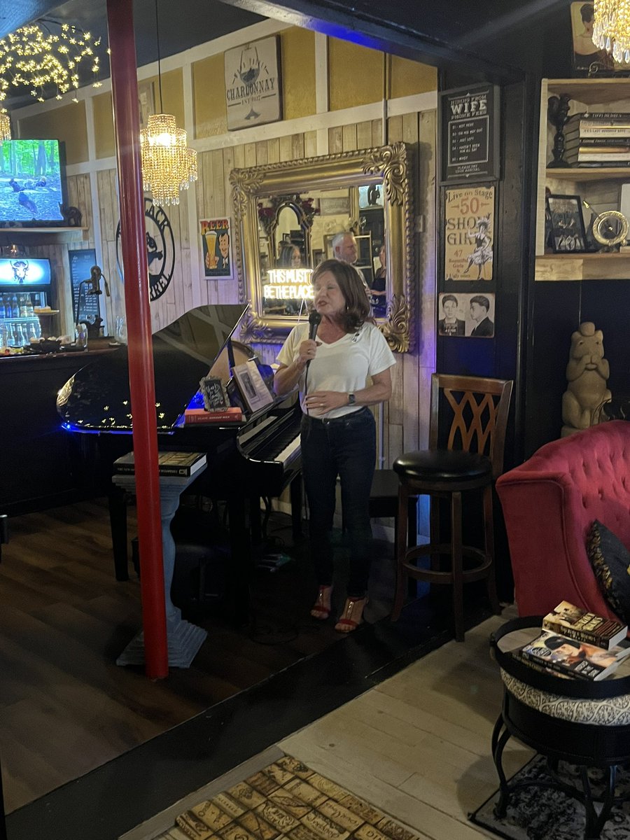Delatorre_46's tweet photo. State Representative Stark of Osceola County hosts a remarkable fundraising event.
#delatorrefl46
#fightforwhatisright
#followers https://t.co/yyTa3gCl6t