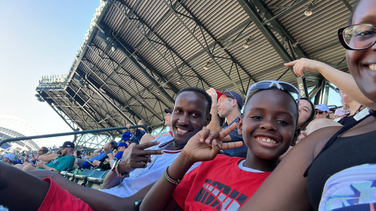 criticmbaire's tweet photo. Lets go Mariners #TridentsUp https://t.co/qY4vpEq9jc