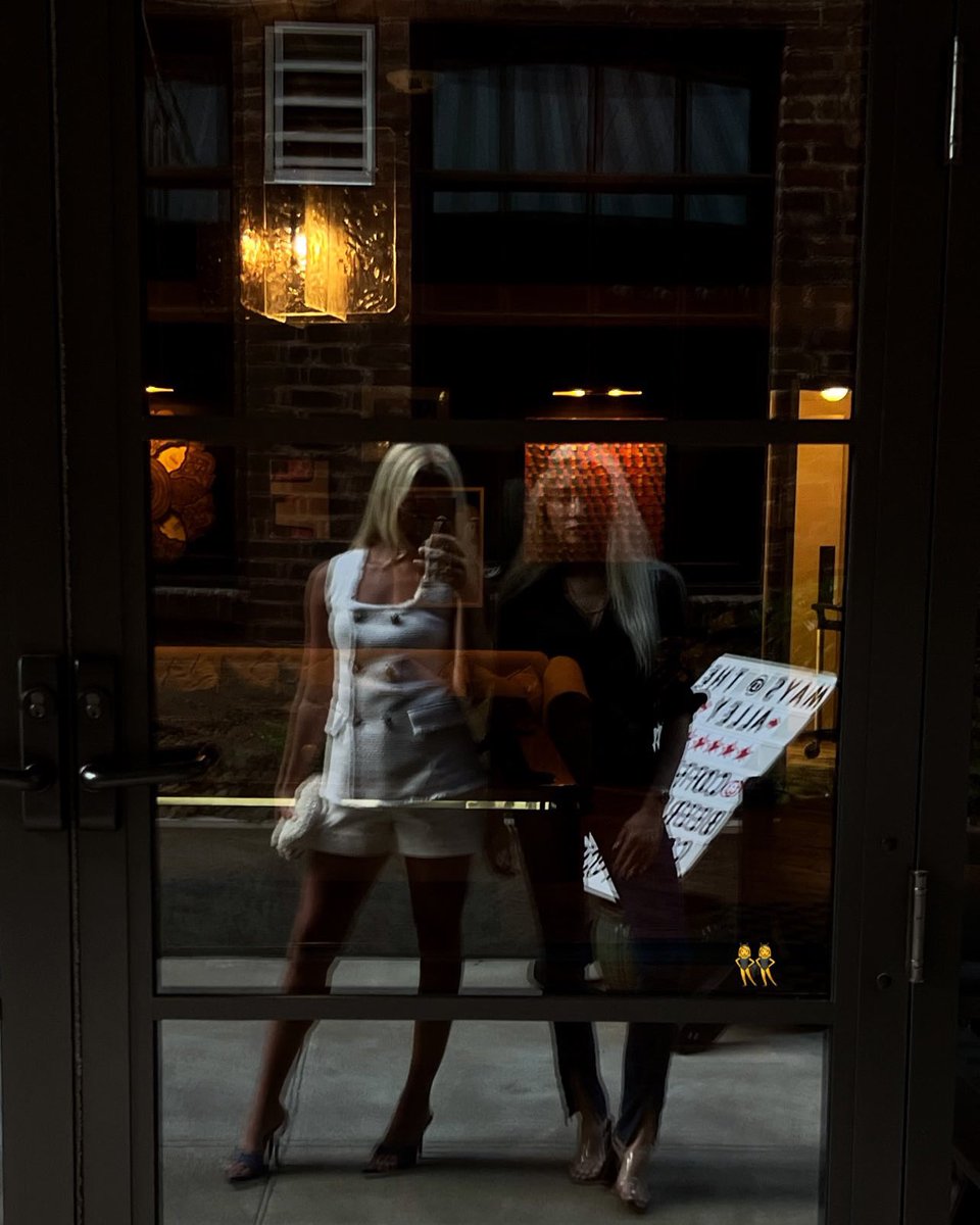 Nashville o’clock. 🍷