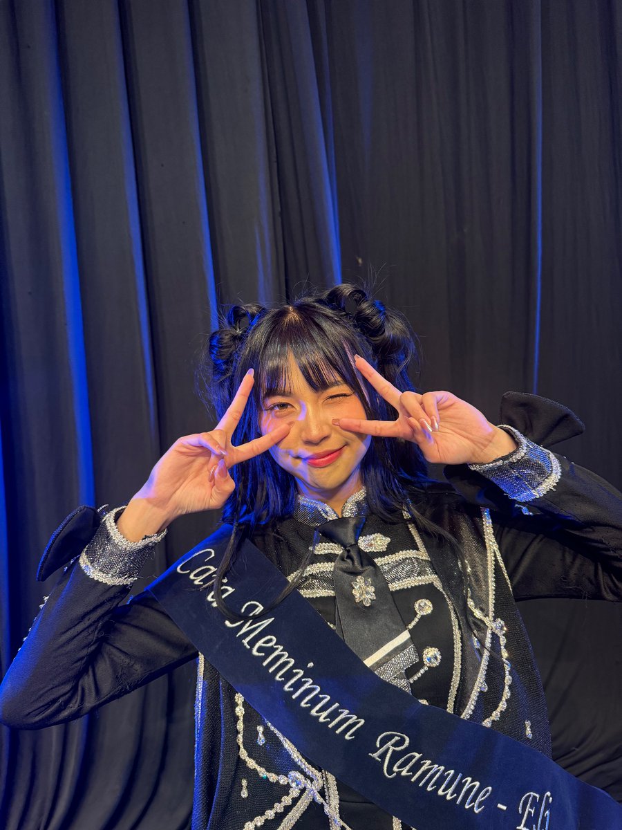 H_EliJKT48's tweet photo. Pagi, terimakasih untuk rangkaian theater sementara Jogja-Surabayanya🫶🏻 aku  pulang dulu yah ke Jakarta, masih  harus menuntaskan tugasku yang lain❤️‍🔥alias moga keburu ngejar matkul pertama dan testnya👍 https://t.co/prFL7NVCcf