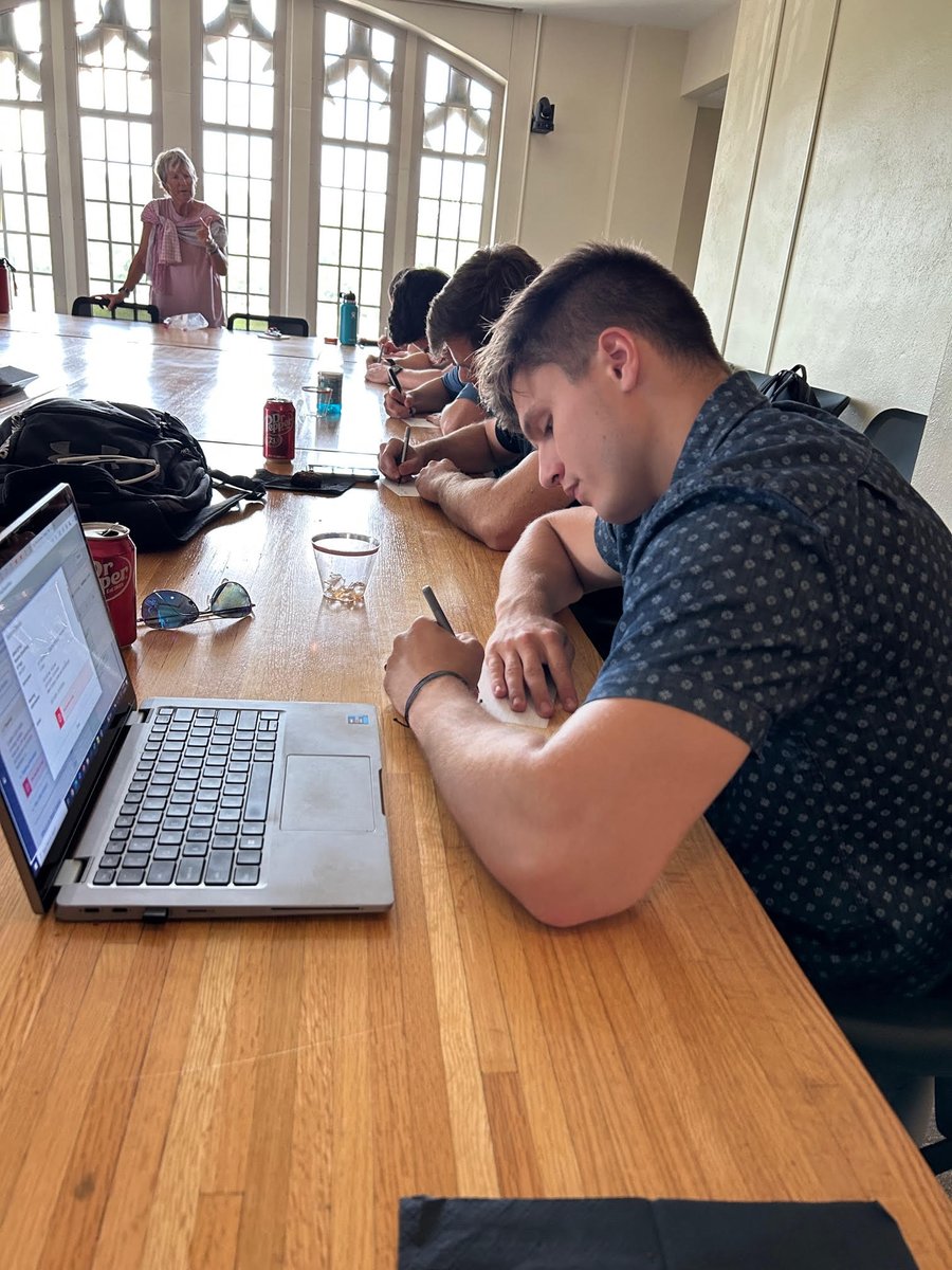 VMI1839's tweet photo. #SURISunday
This week, cadets learned about the benefits of yoga & meditation for service members from Col. Holly Richardson, Prof. of Physical Ed. π§ββοΈπ§ββοΈ
They also practiced crafting & delivering elevator pitches about their research projects.
#VMISURI #CadetLife https://t.co/RQP46IkIOk