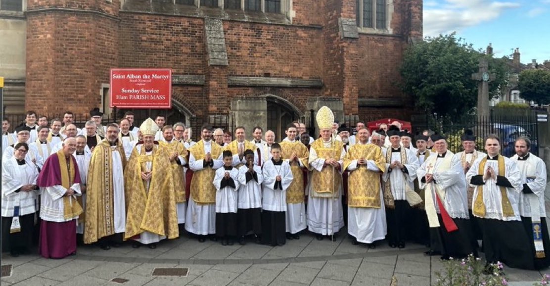 A beautiful and dignified liturgy this evening for the ordination by the Bishop of Fulham of Fr Joshua Pollard to the priesthood. He was supported by family, friends, and fellow clergy, who all surrounded him with prayers and encouragement. ‘The One who calls is faithful’