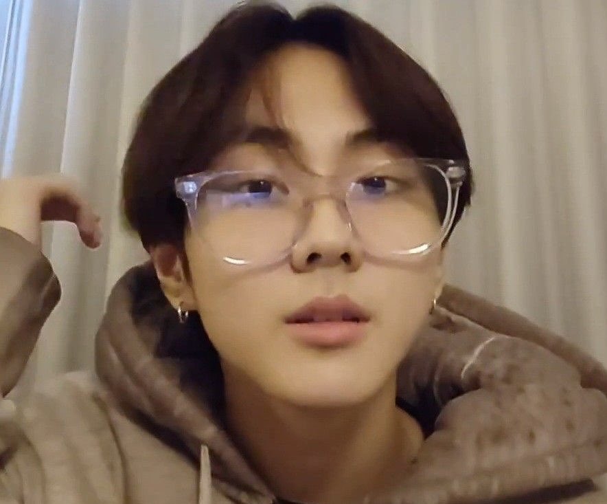 뿌 tweet media