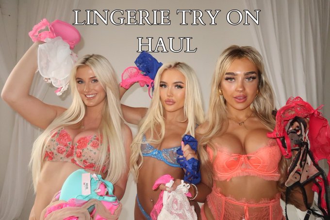 My first YouTube video is out NOW! Go watch and tell me what you think💞  https://t.co/o4bB7cx3Dq https://t