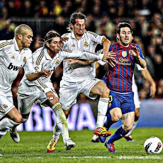 TwentyOne_OBO's tweet photo. Real Madrid was hurt for years because of this man 💔😢 https://t.co/N78Yw2U5GZ