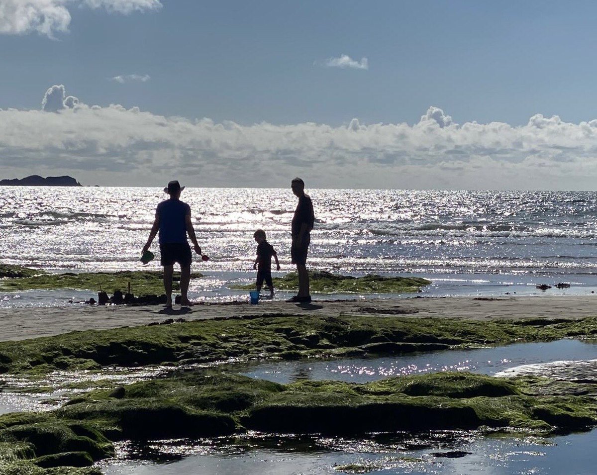 Ben Thomas (@bent_dh) on Twitter photo End of a wonderful day in Broad Haven, lunch at the <a href="/BlackPoolMill/">Black Pool Mill</a>, walk along the coastal path <a href="/PembsCoast/">Pembrokeshire Coast National Park</a> sandcastles vs incoming tide <a href="/rtunmore/">Robert Tunmore</a> <a href="/HazelPowell11/">Hazel Powell π</a> <a href="/NorthwayRuth/">Ruth Northway RN(LD) FRCN FLSW, FQNI</a> <a href="/Sandy9189062718/">Sandy Harding</a> <a href="/helenwhyley/">helen whyley</a> <a href="/TorstenBell/">Torsten Bell</a> <a href="/TufnellHenry/">Henry Tufnell MP</a> <a href="/HywelDdaHB/">Hywel Dda UHB</a> <a href="/VisitPembs/">Visit Pembrokeshire π΄σ §σ ’σ ·σ ¬σ ³σ Ώ</a> <a href="/RCNWales/">Royal College of Nursing Wales</a> End of a wonderful day in Broad Haven, lunch at the <a href="/BlackPoolMill/">Black Pool Mill</a>, walk along the coastal path <a href="/PembsCoast/">Pembrokeshire Coast National Park</a> sandcastles vs incoming tide <a href="/rtunmore/">Robert Tunmore</a> <a href="/HazelPowell11/">Hazel Powell π</a> <a href="/NorthwayRuth/">Ruth Northway RN(LD) FRCN FLSW, FQNI</a> <a href="/Sandy9189062718/">Sandy Harding</a> <a href="/helenwhyley/">helen whyley</a> <a href="/TorstenBell/">Torsten Bell</a> <a href="/TufnellHenry/">Henry Tufnell MP</a> <a href="/HywelDdaHB/">Hywel Dda UHB</a> <a href="/VisitPembs/">Visit Pembrokeshire π΄σ §σ ’σ ·σ ¬σ ³σ Ώ</a> <a href="/RCNWales/">Royal College of Nursing Wales</a>