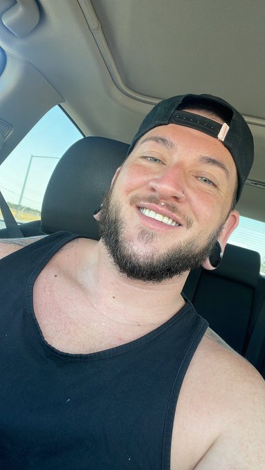 it&rsquo;s a good day to have a good day! 😁 https://t.co/C1pq5HnG9D