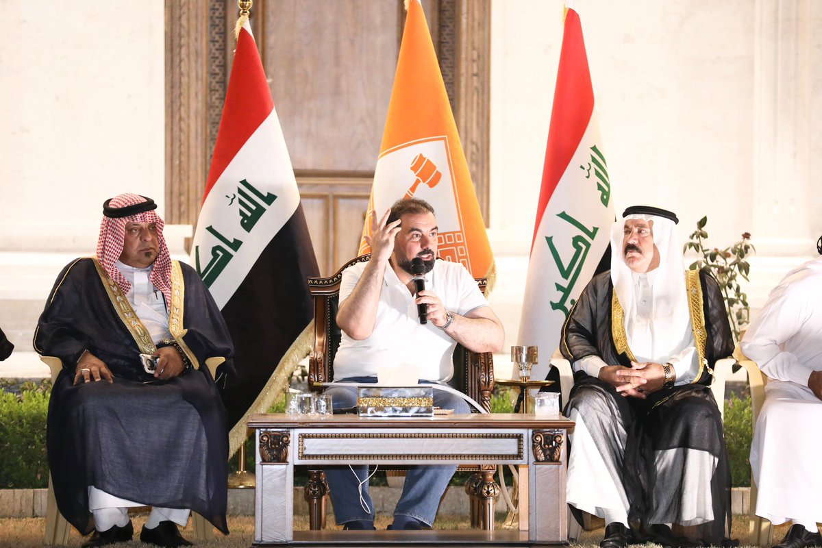 mediaofspeaker's tweet photo. رئيس لجنة النفط والغاز والثروات الطبيعية النيابية والقيادي في حزب تقدم الشيخ @HaibetHamad يلتقي عدد من شيوخ ووجهاء وشباب منطقة النساف؛ للاستماع إلى مطالبهم ومتطلبات مناطقهم، ومناقشة الخطط الكفيلة بتطوير واقعهم الخدمي .. https://t.co/2CnxaX9OLy