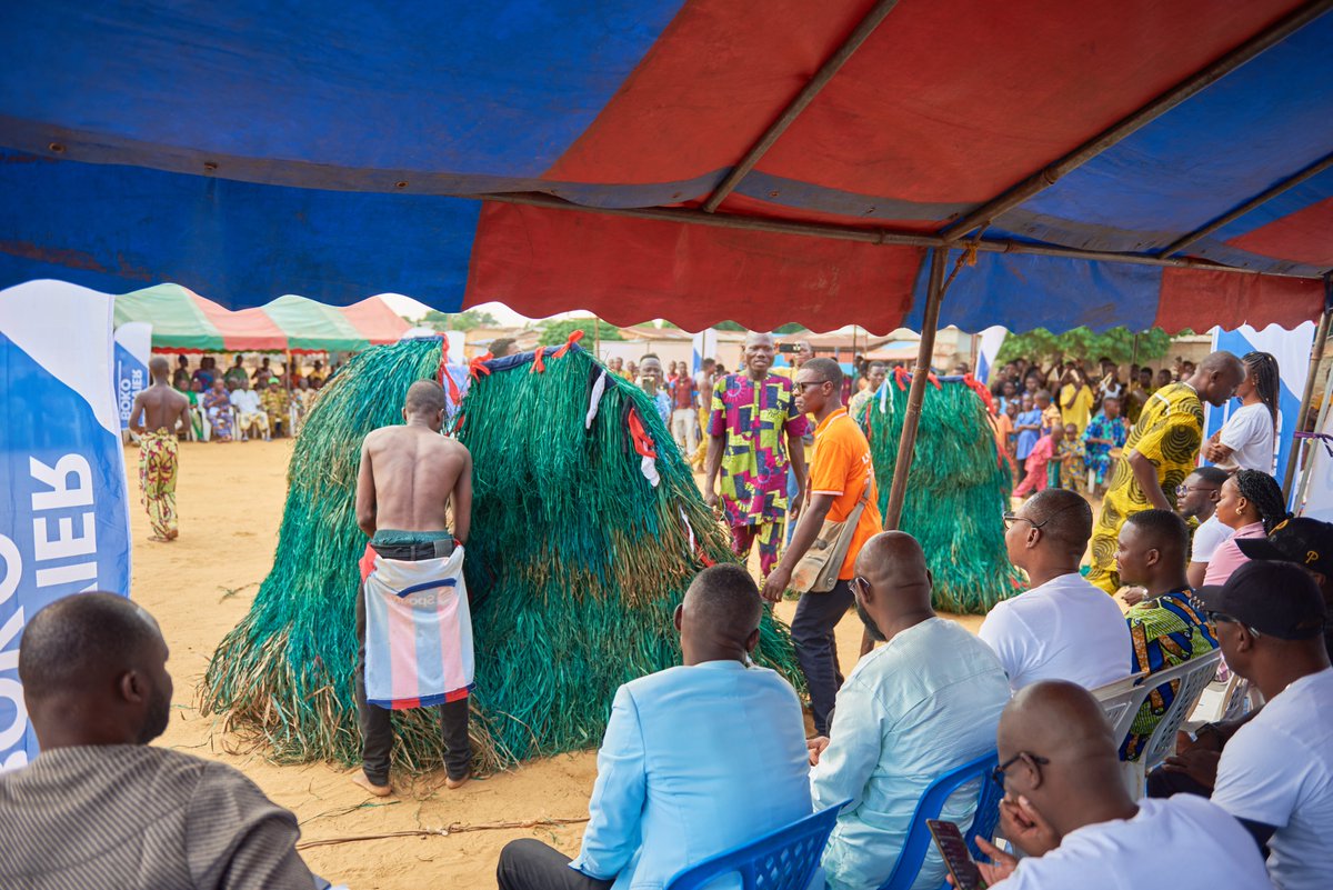 objectifbenin's tweet photo. "Événement #CarrefourDeLEspoir terminé avec succès à Abomey-Calavi ! 🌟🇧🇯 Merci à tous les militants pour votre mobilisation incroyable. Découvrez les premières images de cette journée mémorable. Ensemble, nous construisons un avenir meilleur ! 💪📸 #OB26 #Unité #Espoir #Bénin" https://t.co/8ohGDTukKG