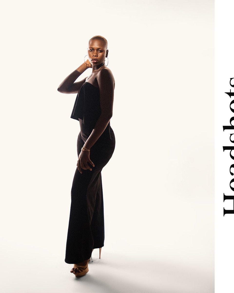 thatimagemaker's tweet image. I experimented a new light technique I learnt last month on this project. The results were so amazing. 
Of a truth I was a bit scared of it not coming out nice,like the anxiousness that comes when you want to try new things.
“The New Black” 🧨 
#thatimagemaker #imageiseverything