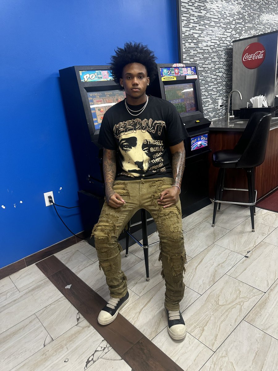 WhyAstral's tweet photo. NIGGA I’m turnt not burnt wherever I go I’m da topic https://t.co/qTez7avgNp