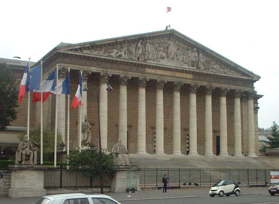 La Francia ha parlato. Una affermazione del #NouveauFrontPopulaire ma forse, più inatteso,  un secondo posto del partito  di #Macron. Pochi  ci avrebbero scommesso. Non sarà facile per la Francia avere un nuovo governo, ma il voto è stato chiaro . 

#electionslegislatives2024