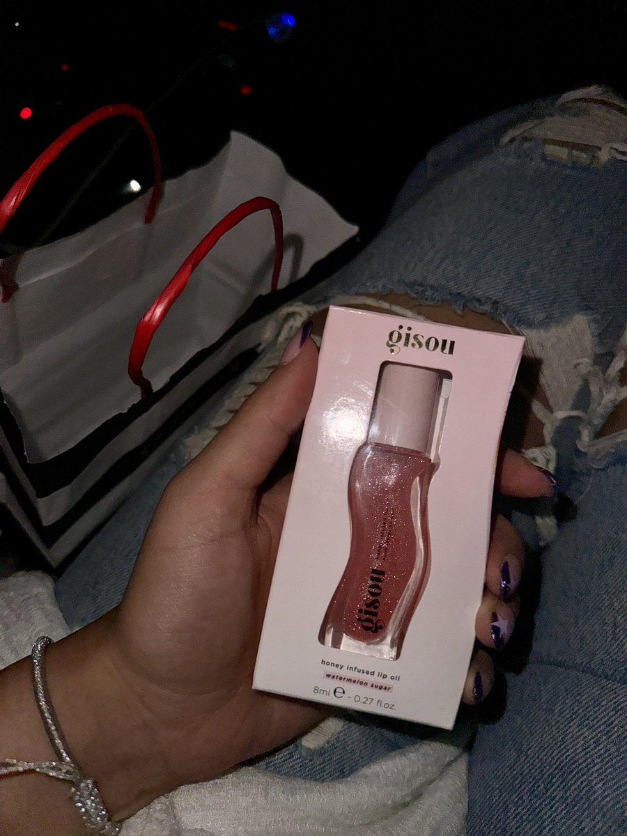 همیشه میدونه چطوری خوشحالم کنه🫠