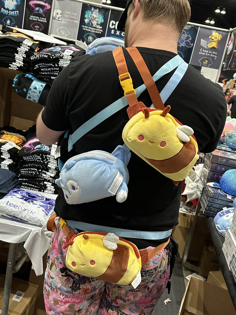 ThatsITLA's tweet image. The plushie fanny pack and shirt selections are really cute. They also have a card game too. @TeeTurtleHQ @AnimeExpo #teeturtle #AnimeExpo #AnimeExpo2024 #tshirts #fannypack #plushies #cardgame #games