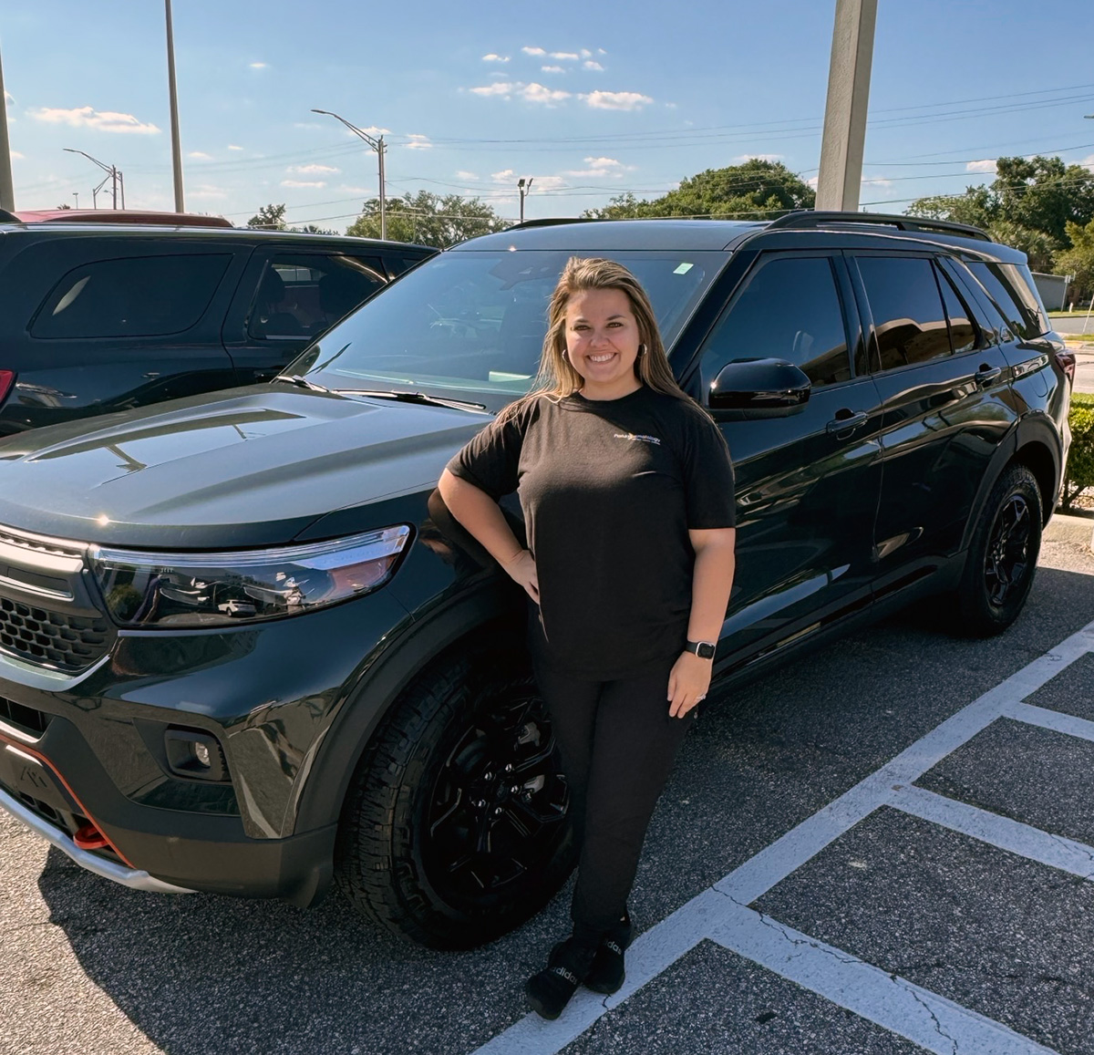 Lakeland_Ford's tweet image. Stephanie Watson was looking for a #NewSUV when she found the #2023Explorer at #LakelandFord &amp;amp; decided to take a closer look... salesperson #RichardBerndt showed her all of the options made sure #GreatService &amp;amp; a #GreatDeal made buying #Easy. #ThankYou - We&apos;re here for you! #Ford