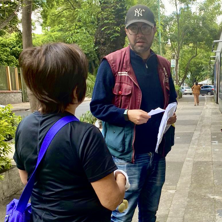 Todos_Somos_PC's tweet photo. ¡Cuentas con nosotr@s! 🤗🫰🏻

El equipo de Participación Ciudadana de #SIBISO llega a tu hogar en las 16 alcaldías para compartir los programas, acciones y servicios que el @GobCDMX y el @GobiernoMX tienen para ti. 

¡Gracias por abrirnos las puertas! 🏡 https://t.co/CQxDQyJNIB