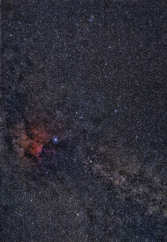 impiyushh_'s tweet photo. There has to be life on one of these dots. https://t.co/KQPIp8b9PW