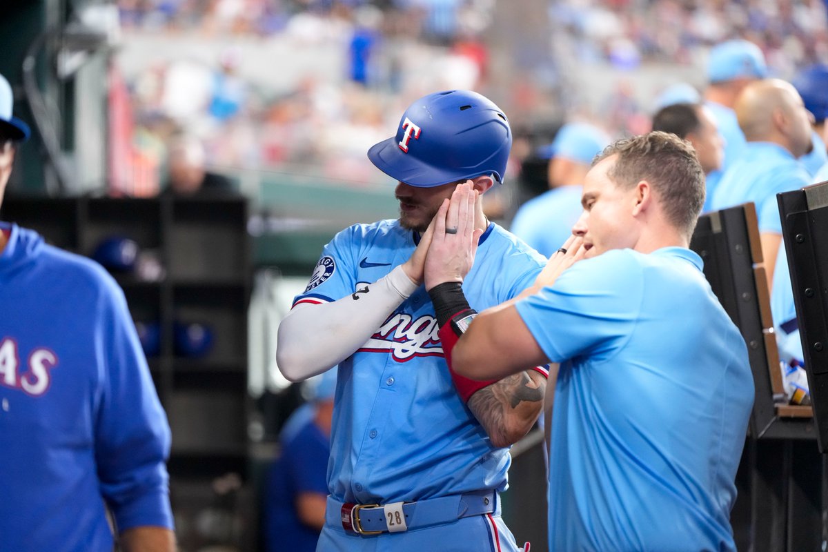 Chat, what's good? #StraightUpTX