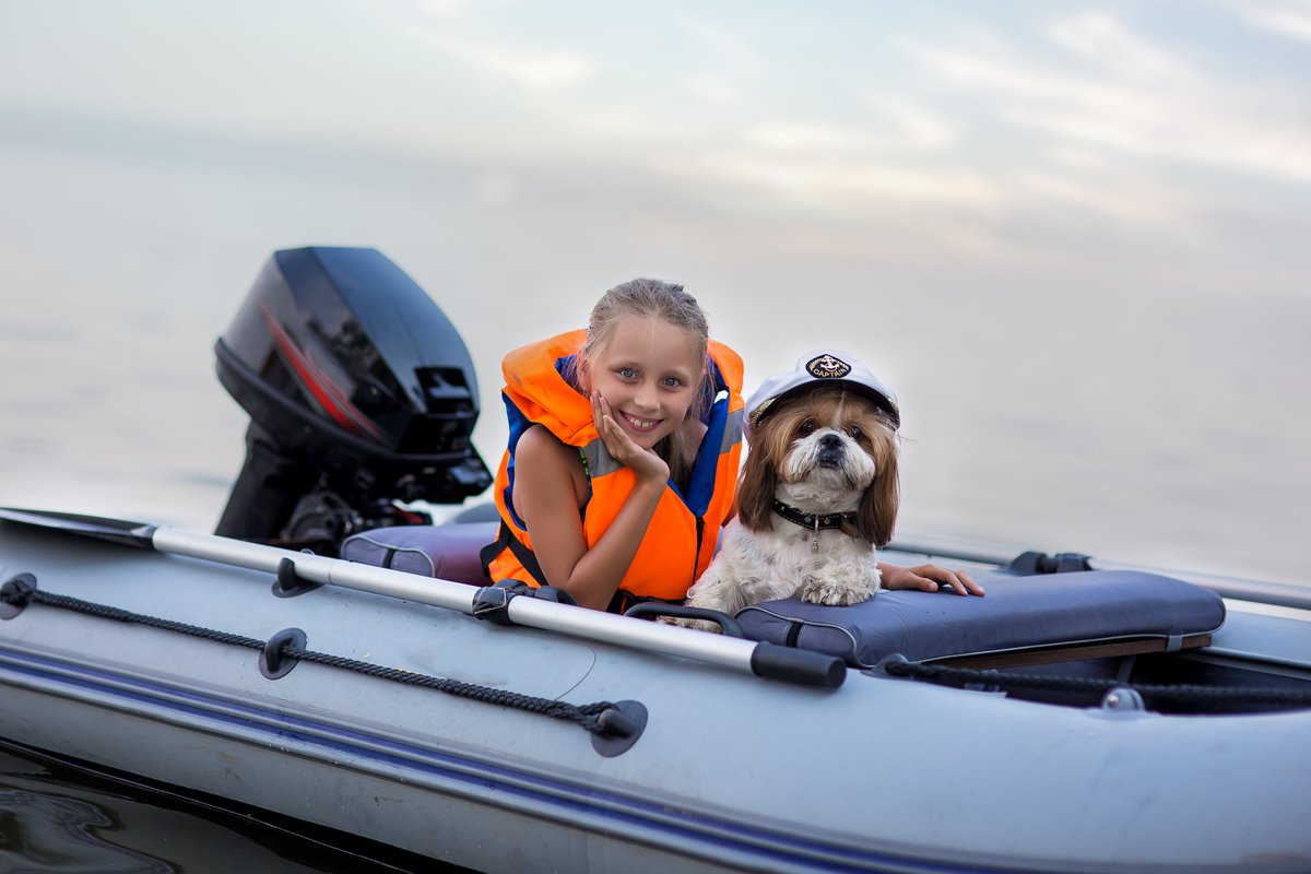 BoatingOnLI's tweet photo. It is NEVER too hot to wear a (life) jacket on the water!
https://t.co/1tfcw0JOA2

🌞🌡️🥵⛵️😎🚤🌊☀️
@SafeBoatCouncil @USCGAux
@BoatingCampaign @WearItNewYork
#boatingsafety #lifejacket #watersafety #staysafeafloat #lifejacketwearit #BoatResponsibly #preventdrowning https://t.co/iwZ3Y9DZzI