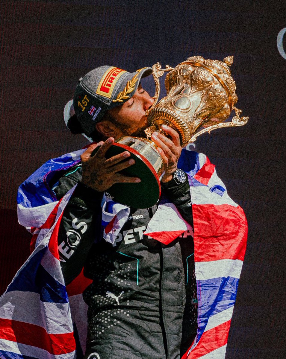 willne's tweet image. tears down my face we are so incredibly back