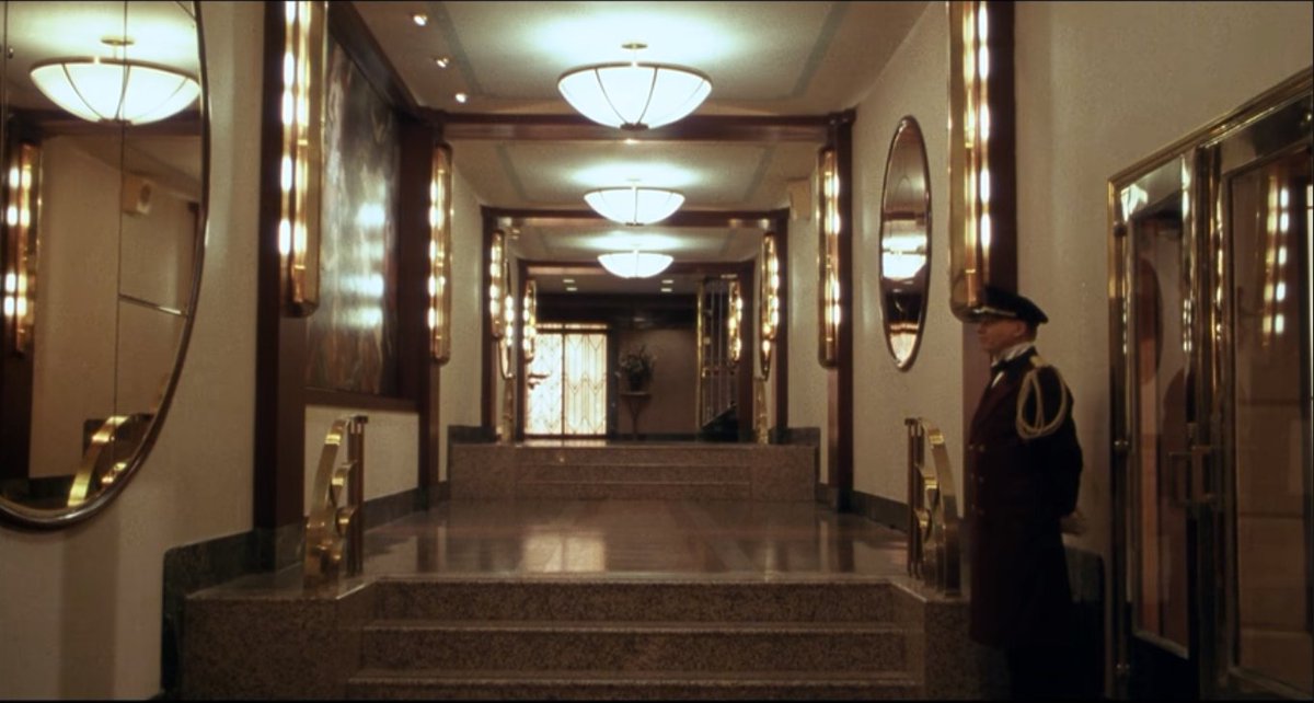 TedGrunewald's tweet photo. Whenever I go by @HotelEdison—I mourn the lost glory of its once-fully-intact 1931 #StreamlineModern lobby—wrecked by a bad early 90s upgrade.
@NYCLandmarks never protected the astonishing porcelain enamel & white chrome lobby—leaving it vulnerable to taste-free developer whims. https://t.co/wFSSulTRvf