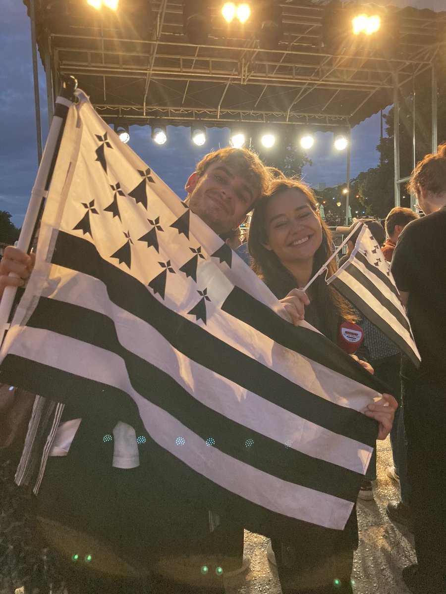 Mathilde Golla (@mathgolla) on Twitter photo « Je suis bien évidement heureux mais on a surtout évité la casse » réagit Loic malouin, venu célébrer les résultats des #LEGISLATIVES2024 au QG du #NFP à Paris « Je suis bien évidement heureux mais on a surtout évité la casse » réagit Loic malouin, venu célébrer les résultats des #LEGISLATIVES2024 au QG du #NFP à Paris