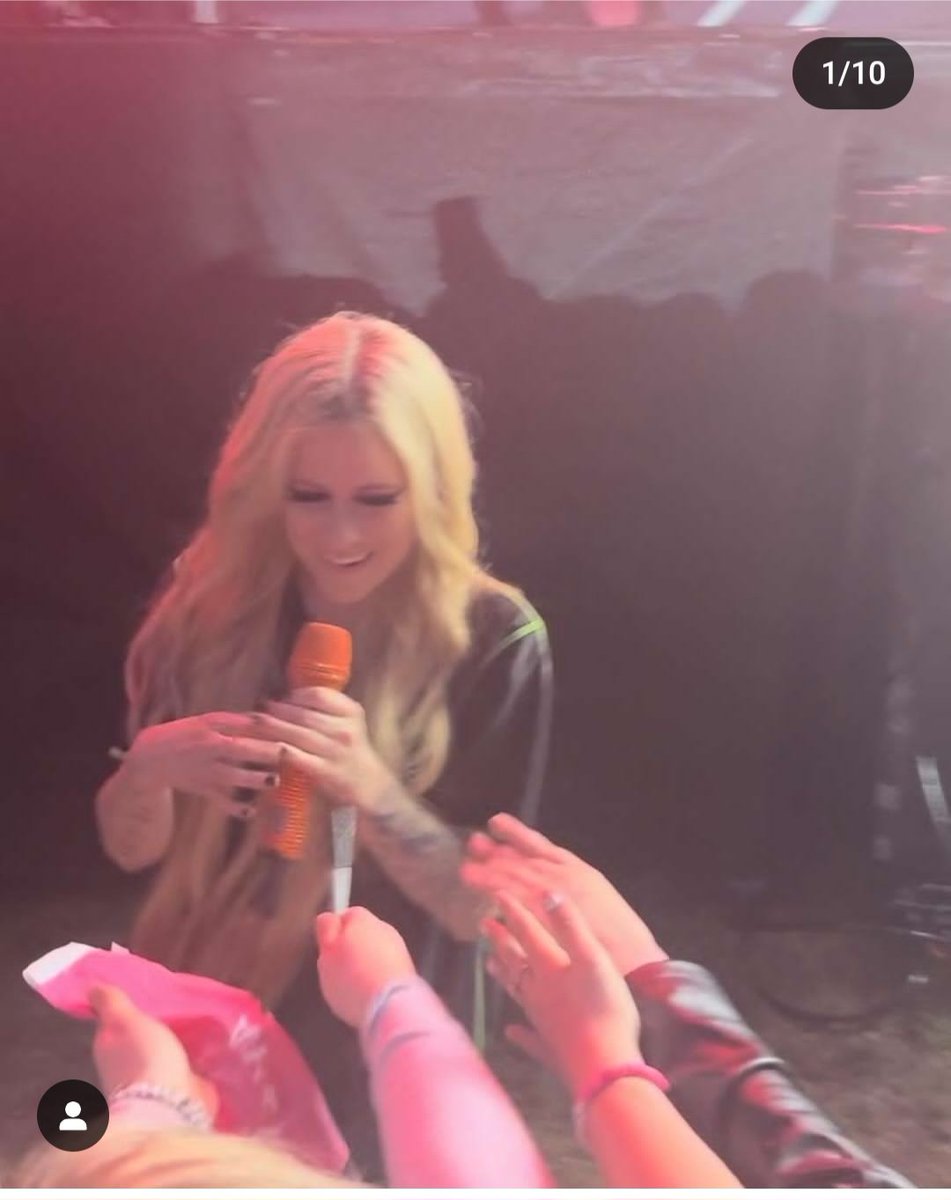 Lauren ☕🎶 tweet media