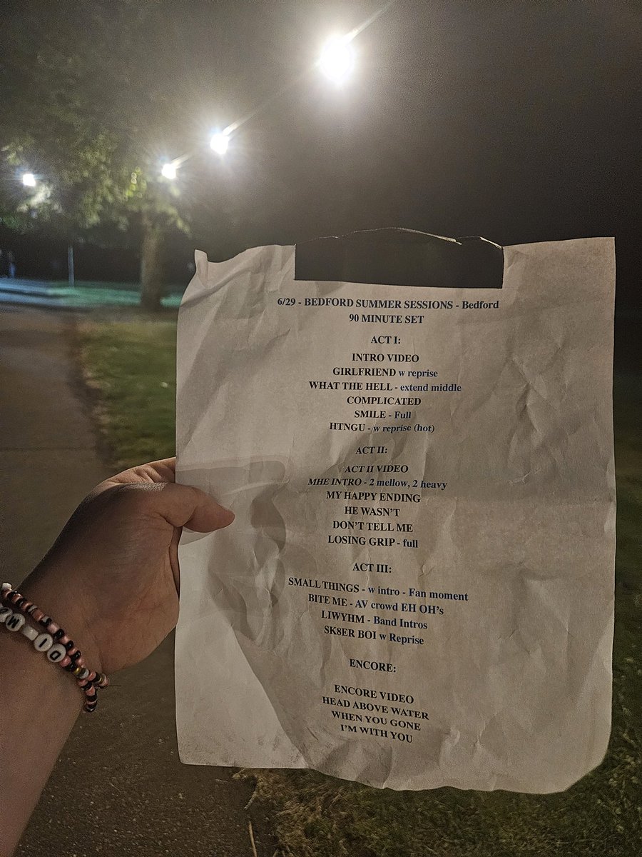 Lauren ☕🎶 tweet media