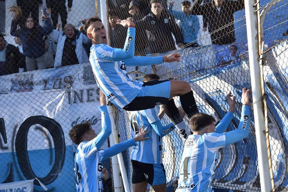 ¡Hacer el gol del triunfo y festejar con tu gente! 😎®️