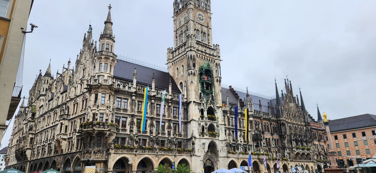 TravelinTonyG's tweet photo. This is the glockenspiel in Marienplatz, Munich Germany. https://t.co/xYS8b1ns2w