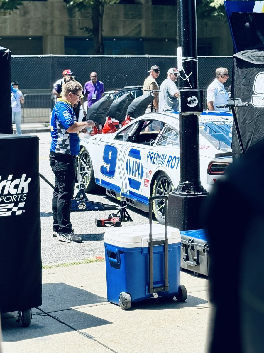 What’s up, <a href="/DanielsCliff/">Cliff Daniels</a>, <a href="/Alex_Bowman/">Alex Bowman</a>, <a href="/Daniel_SuarezG/">Daniel Suárez</a>, <a href="/chaseelliott/">Chase Elliott</a>?

Hopefully you enjoyed that PB&amp;J, Daniel.  

#NASCARChicago