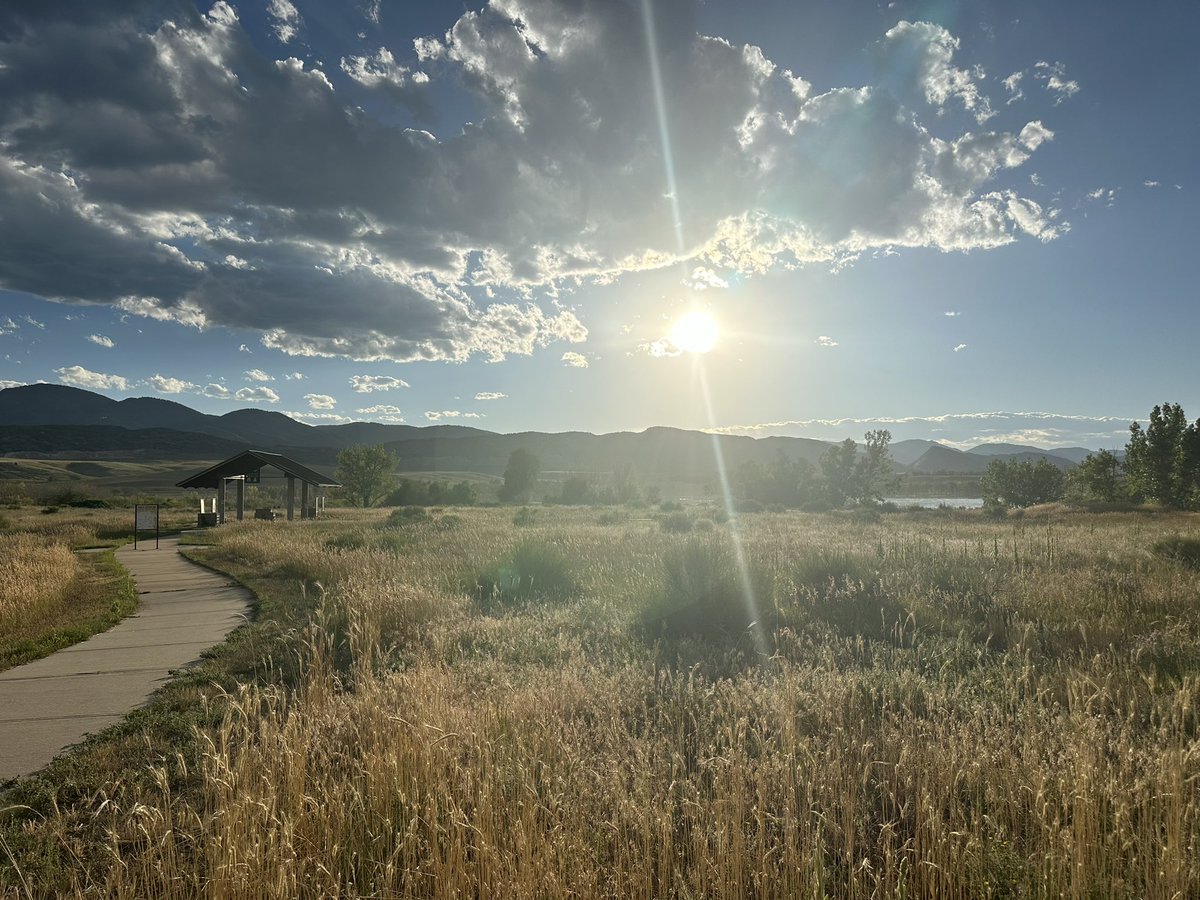 CO_DMV's tweet image. Can you guess where this stunning sunset photo was taken? Hint: It’s a #ColoradoStatePark @COParksWildlife