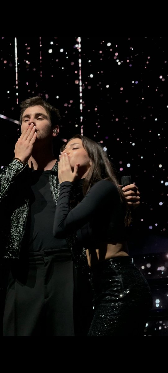 mariaaaaa99990's tweet photo. Parce qu'on a pas assez parlé de leur magnifique duo #Pastoi C'était le dernier et ils sont beaucoup trop beaux #Lenie #Julien #Staracademy #staracademytour2024 📷 @camille_lv5 https://t.co/ad2aMdmQDf
