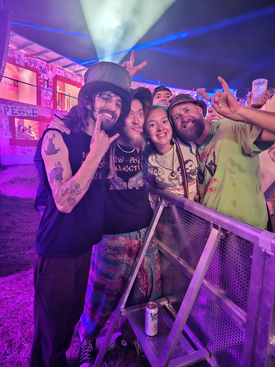 thomas_beament's tweet photo. @TheGlastoThingy I watched both of cams sets. They were both  crazy. He is such a dude. https://t.co/0Y4sSSVJFF