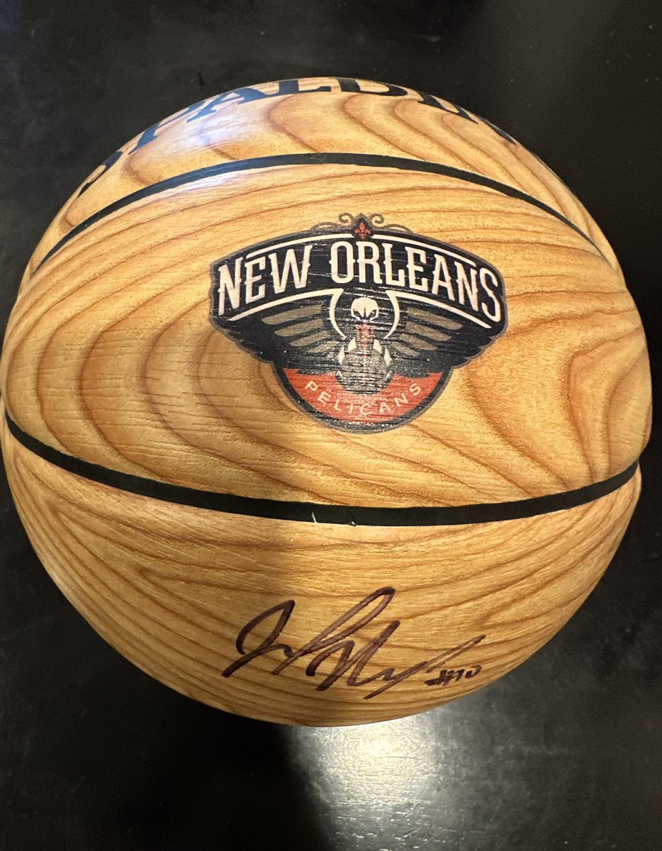 🚨AUTOGRAPH BALL GIVEAWAY🚨 

Want a chance to win a Jaxon Hayes autographed basketball #Lakers &amp; #Pelicans fans? 

Entry:
-Retweet
-Follow 
<a href="/beinthekneaux/">The Kneaux</a>
 &amp;
<a href="/PurpleGoldMinds/">Purple & GoldMinds</a>
 
Bonus: Tag a friend
DOUBLE BONUS: Follow us &amp; The Kneaux on YT (post proof, links 👇)
Drawing: 7/12
